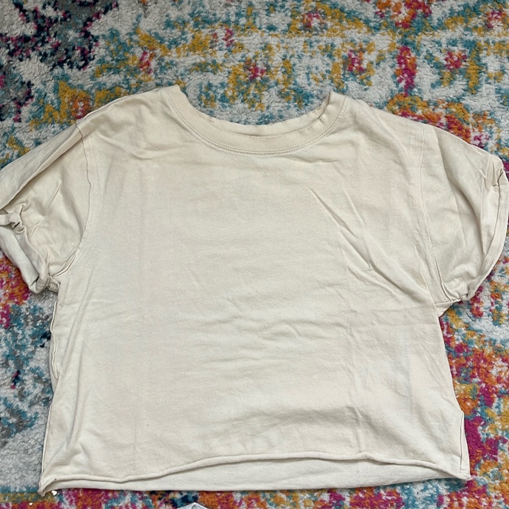 Free baby tees/ cropped tees